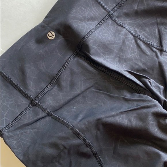 LULULEMON crop pants with mesh - Picture 5 of 6